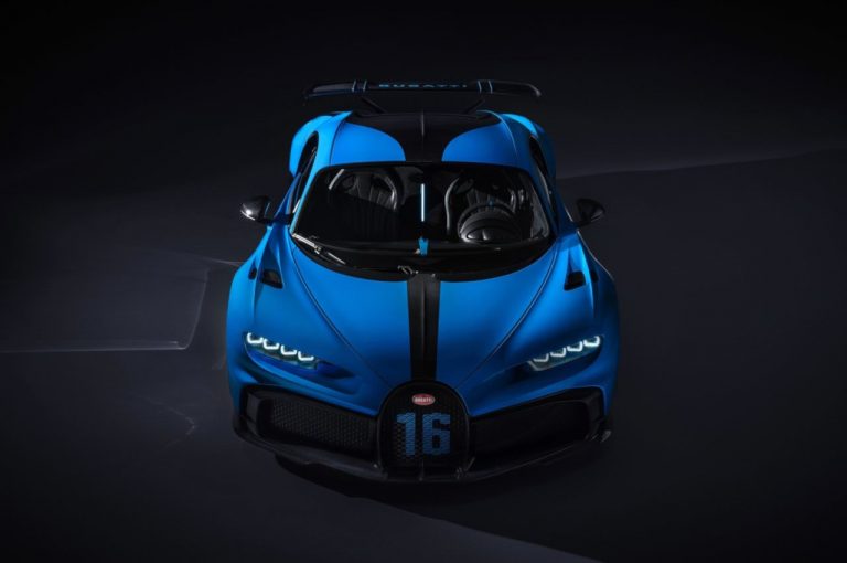 Bugatti Chiron Pur Sport 2020: immagini ufficiali