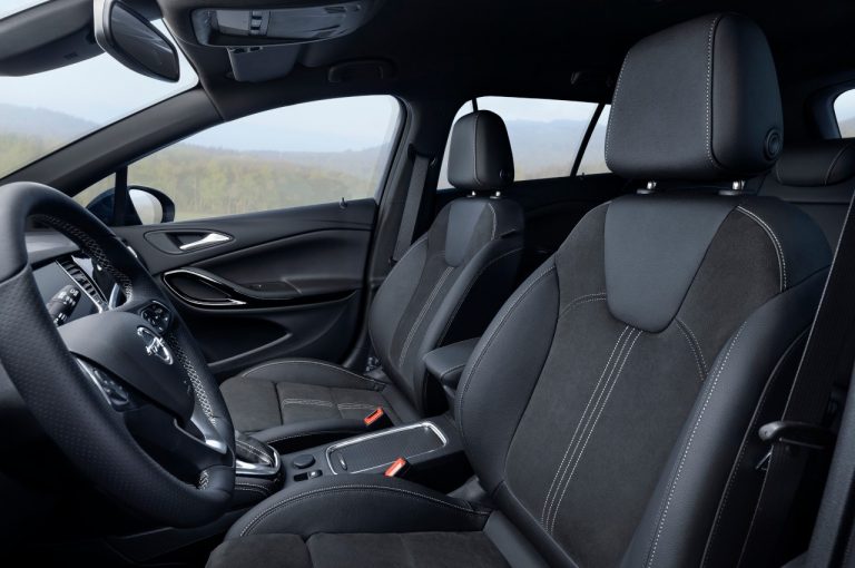 Opel Astra 2020: nuove immagini ufficiali
