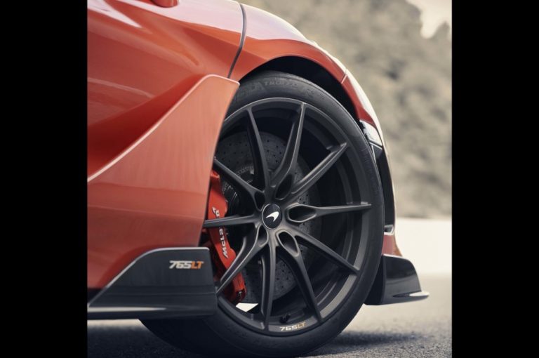 McLaren 765LT 2020: immagini ufficiali