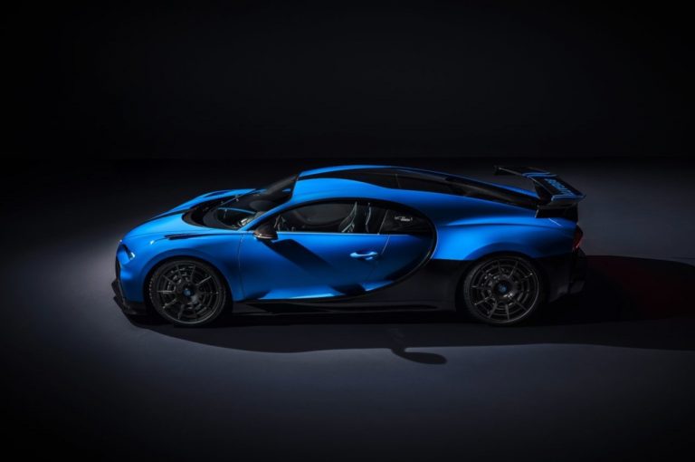 Bugatti Chiron Pur Sport 2020: immagini ufficiali