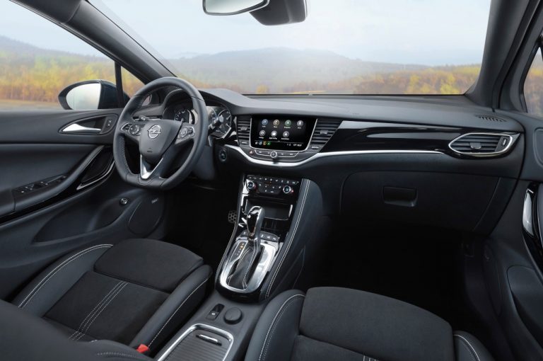 Opel Astra 2020: nuove immagini ufficiali