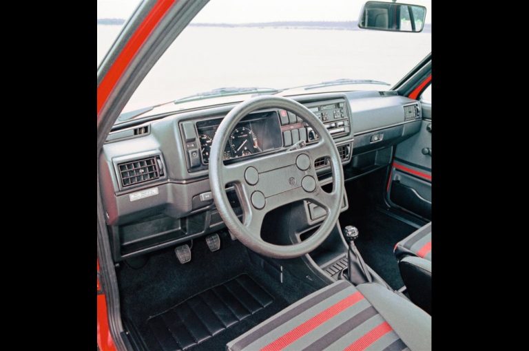 Volkswagen Golf GTI 1976-2020: la storia nelle immagini