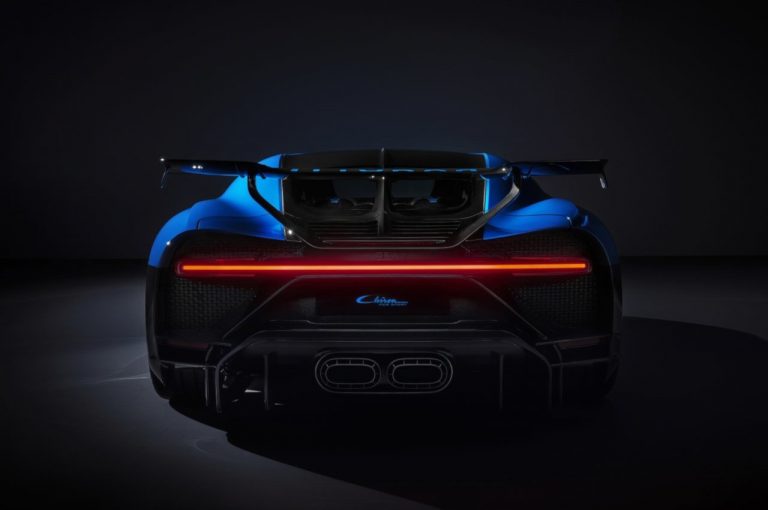 Bugatti Chiron Pur Sport 2020: immagini ufficiali