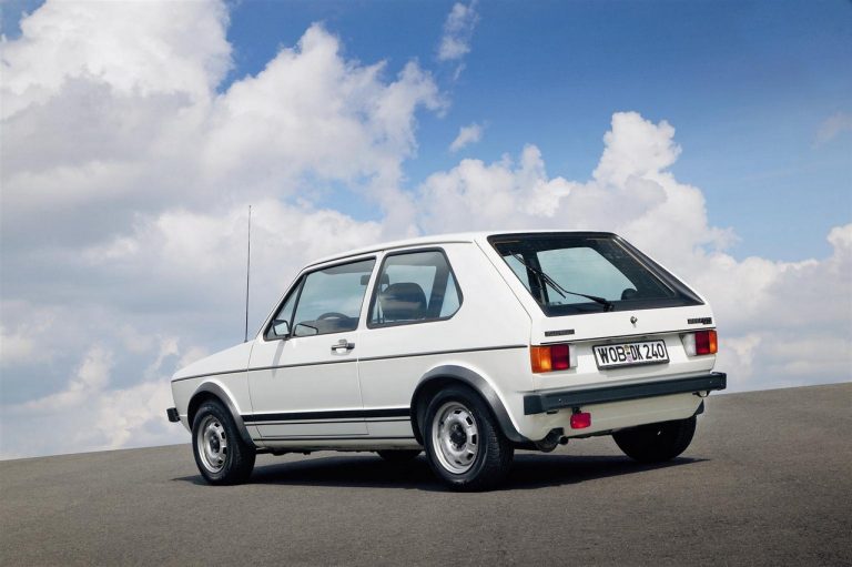 Volkswagen Golf GTI 1976-2020: la storia nelle immagini