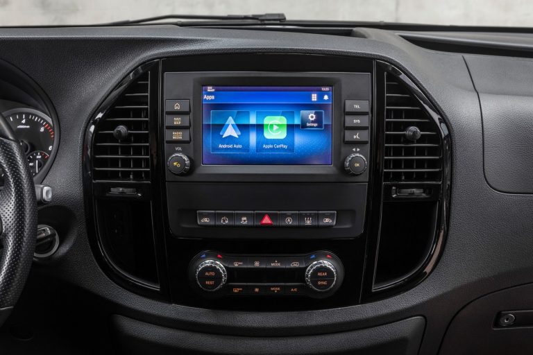 Mercedes Vito ed eVito Tourer 2020: immagini ufficiali