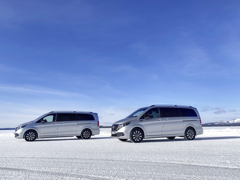 Mercedes EQV: le immagini dei test sulla neve