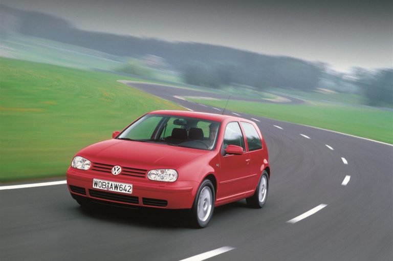 Volkswagen Golf GTI 1976-2020: la storia nelle immagini