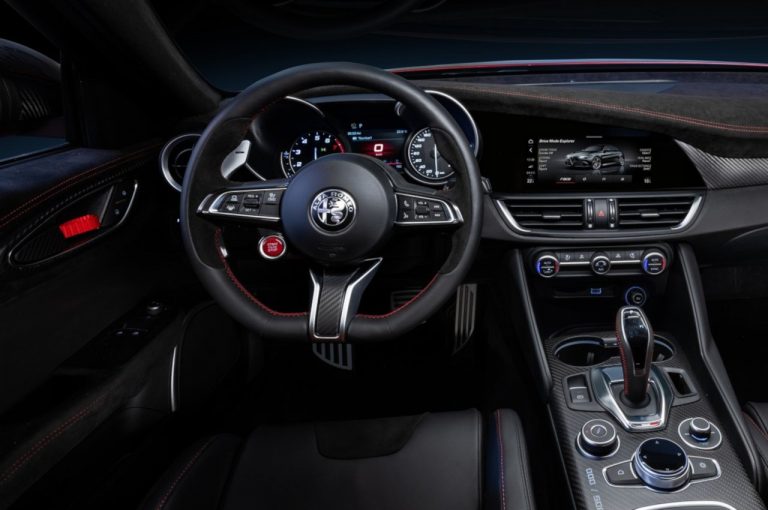 Alfa Romeo Giulia GTA 2020: immagini ufficiali