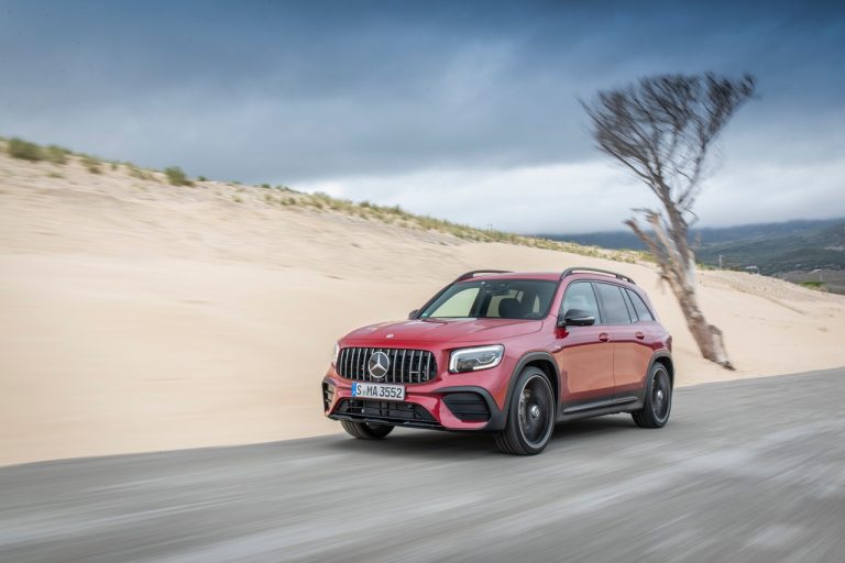 Mercedes-AMG GLB 35 4Matic 2020: immagini ufficiali