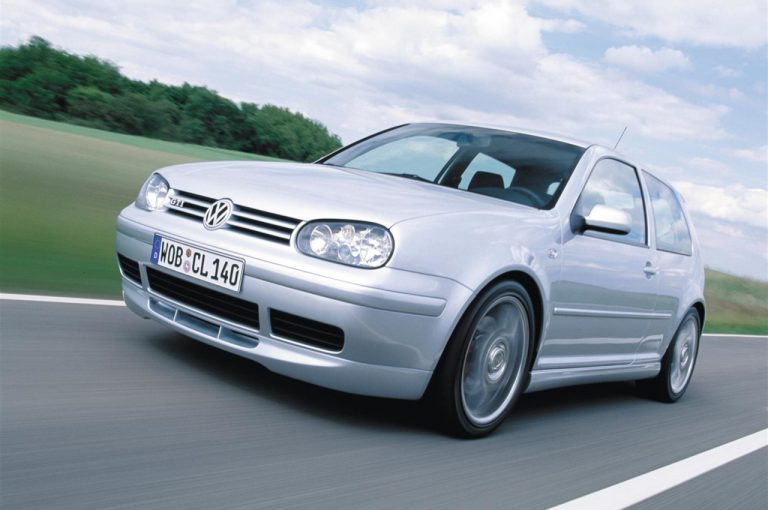 Volkswagen Golf GTI 1976-2020: la storia nelle immagini