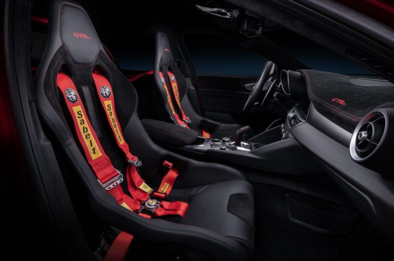 Alfa Romeo Giulia GTA 2020: immagini ufficiali