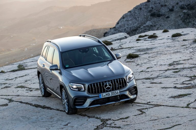 Mercedes-AMG GLB 35 4Matic 2020: immagini ufficiali