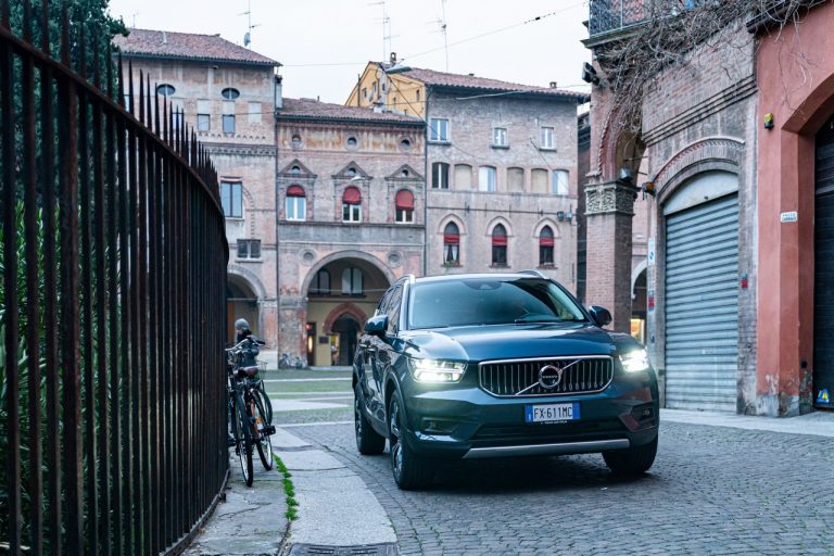 Volvo XC40 Recharge T5 Plug-in Hybrid: immagini ufficiali