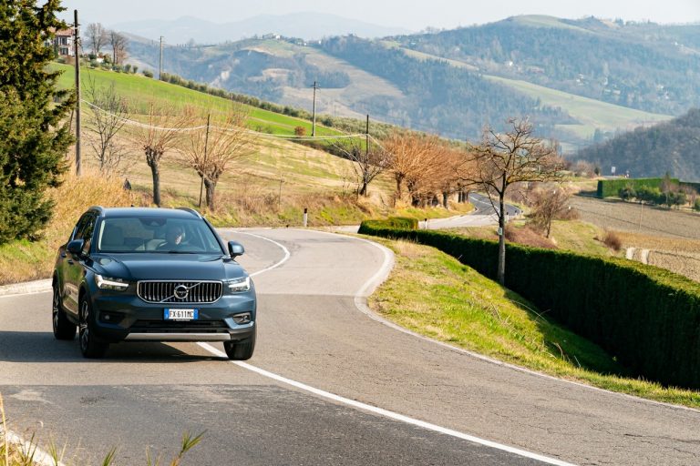 Volvo XC40 Recharge T5 Plug-in Hybrid: immagini ufficiali