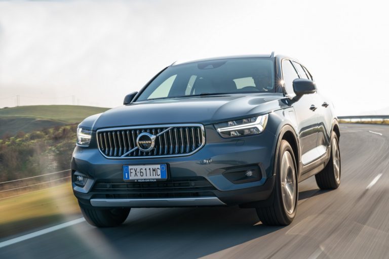 Volvo XC40 Recharge T5 Plug-in Hybrid: immagini ufficiali
