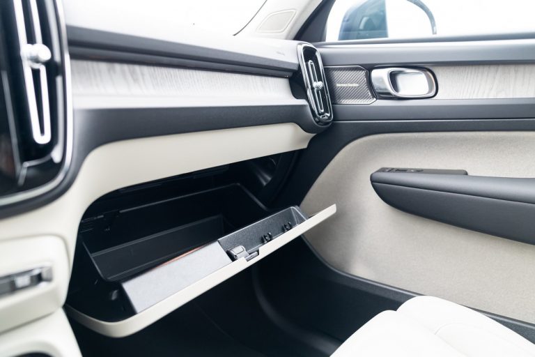 Volvo XC40 Recharge T5 Plug-in Hybrid: immagini ufficiali