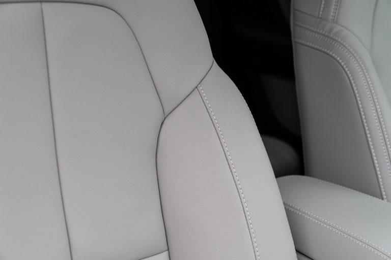 Volvo XC40 Recharge T5 Plug-in Hybrid: immagini ufficiali