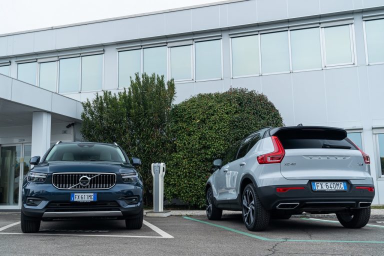 Volvo XC40 Recharge T5 Plug-in Hybrid: immagini ufficiali