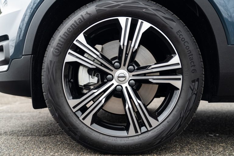 Volvo XC40 Recharge T5 Plug-in Hybrid: immagini ufficiali