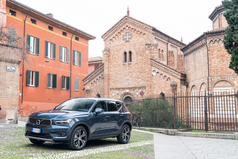 Volvo XC40 Recharge T5 Plug-in Hybrid: immagini ufficiali