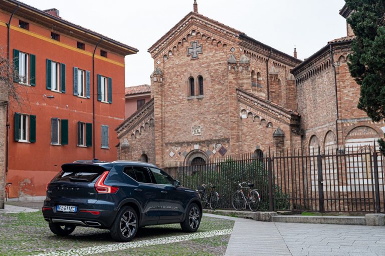 Volvo XC40 Recharge T5 Plug-in Hybrid: immagini ufficiali
