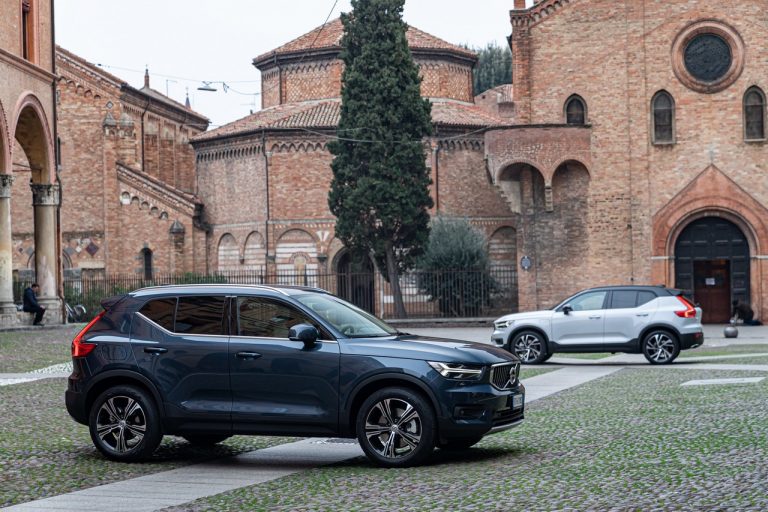 Volvo XC40 Recharge T5 Plug-in Hybrid: immagini ufficiali