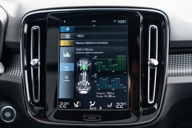 Volvo XC40 Recharge T5 Plug-in Hybrid: immagini ufficiali