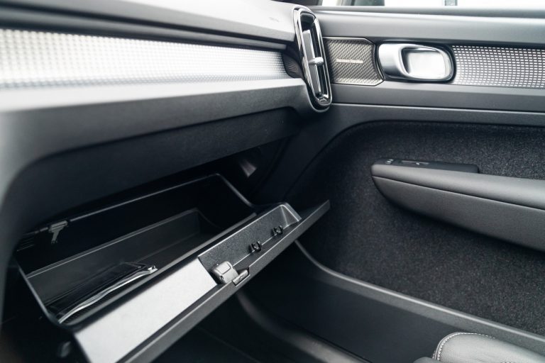 Volvo XC40 Recharge T5 Plug-in Hybrid: immagini ufficiali