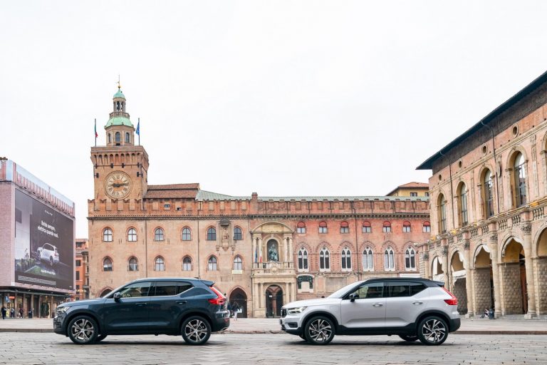 Volvo XC40 Recharge T5 Plug-in Hybrid: immagini ufficiali