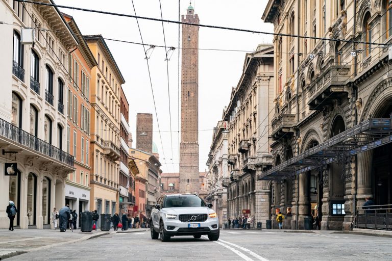 Volvo XC40 Recharge T5 Plug-in Hybrid: immagini ufficiali