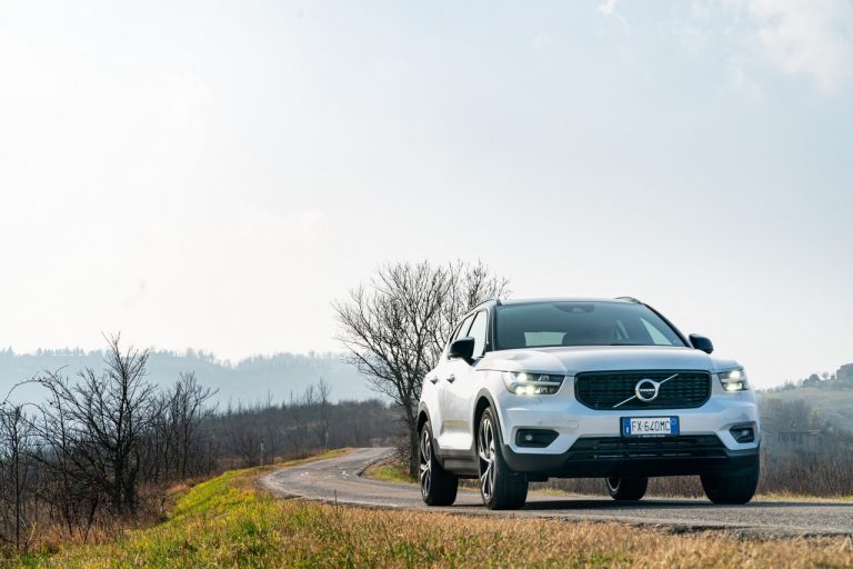 Volvo XC40 Recharge T5 Plug-in Hybrid: immagini ufficiali