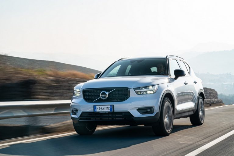 Volvo XC40 Recharge T5 Plug-in Hybrid: immagini ufficiali
