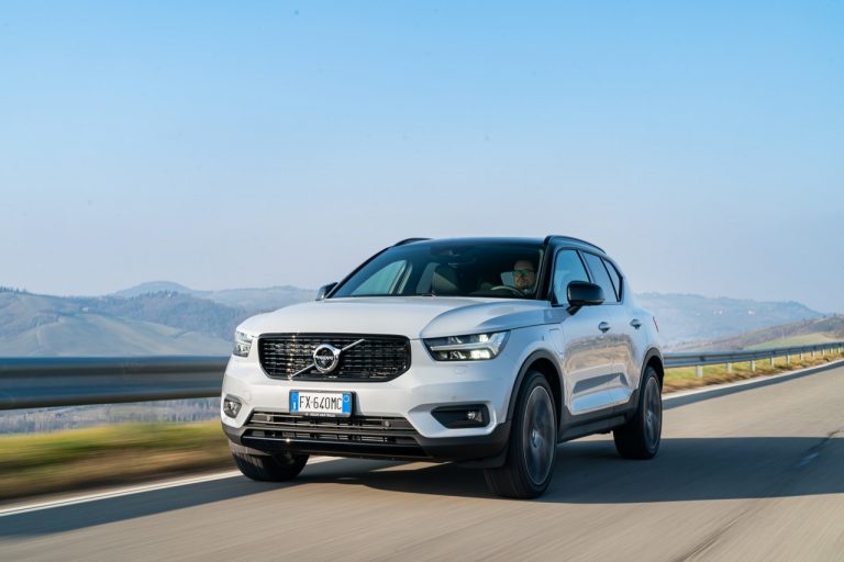 Volvo XC40 Recharge T5 Plug-in Hybrid: immagini ufficiali