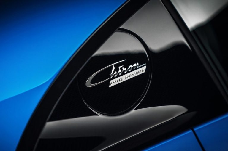 Bugatti Chiron Pur Sport 2020: immagini ufficiali