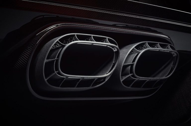 Bugatti Chiron Pur Sport 2020: immagini ufficiali