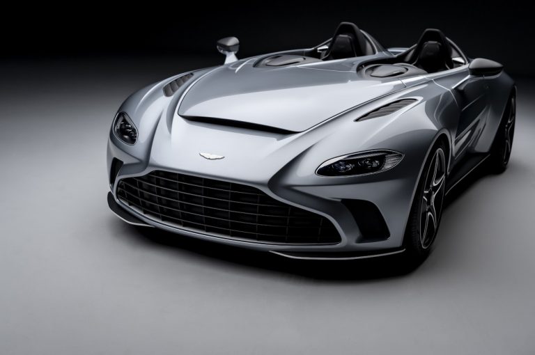 Aston Martin V12 Speedster 2020: nuove immagini ufficiali