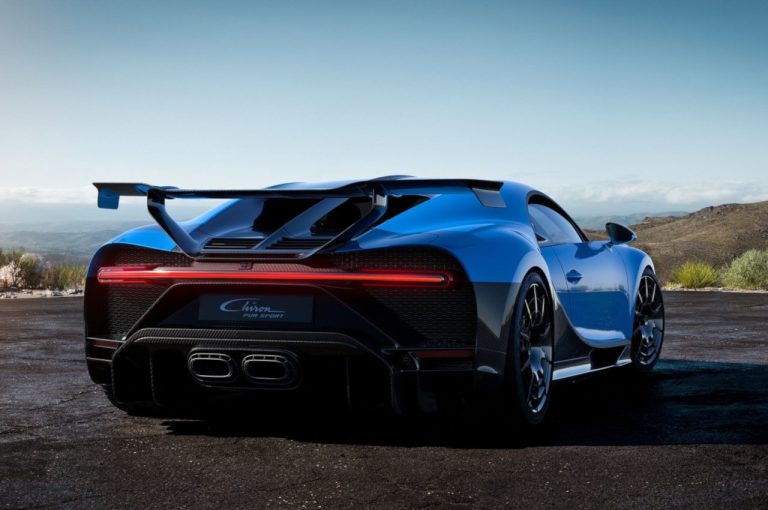 Bugatti Chiron Pur Sport 2020: immagini ufficiali