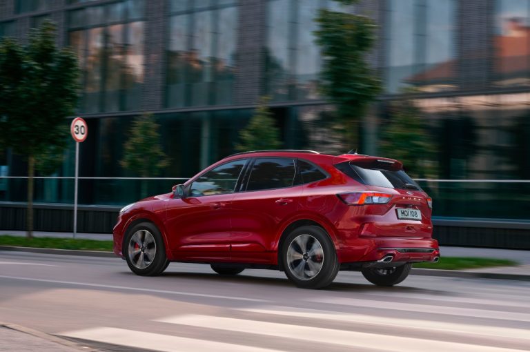 Ford Kuga 2020: immagini ufficiali