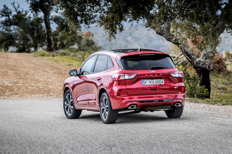 Ford Kuga 2020: immagini ufficiali
