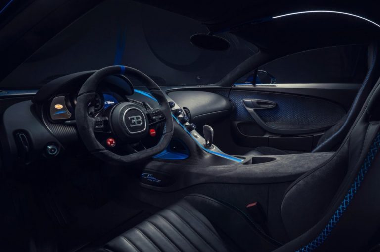 Bugatti Chiron Pur Sport 2020: immagini ufficiali
