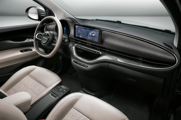 Fiat 500e: immagini ufficiali