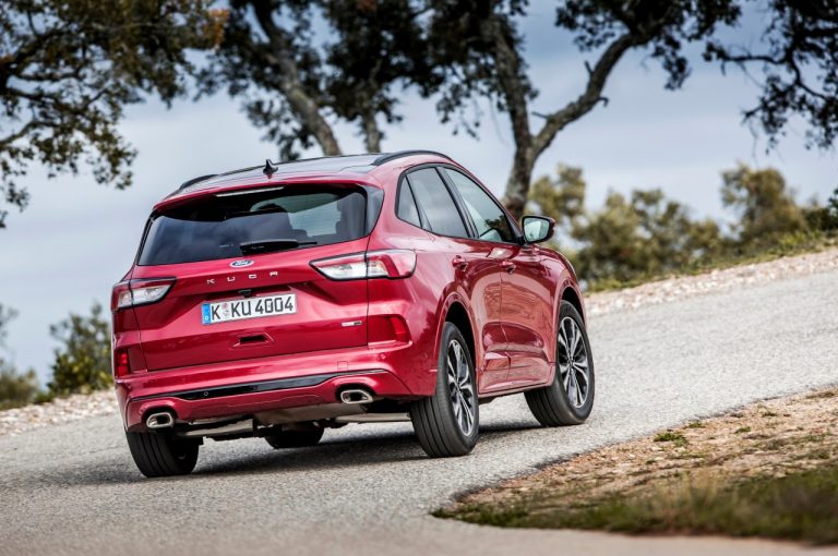 Ford Kuga 2020: immagini ufficiali