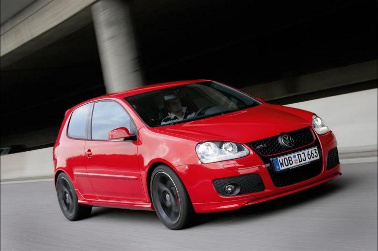 Volkswagen Golf GTI 1976-2020: la storia nelle immagini