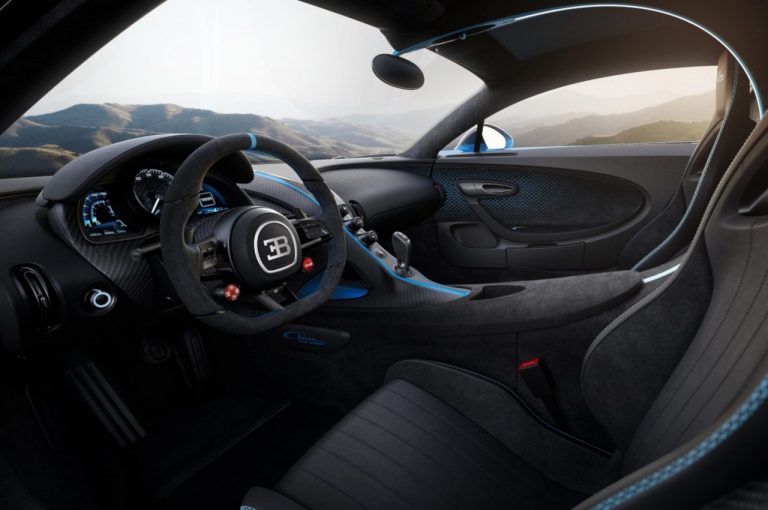 Bugatti Chiron Pur Sport 2020: immagini ufficiali