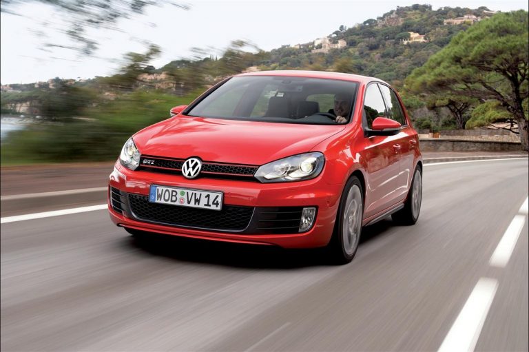 Volkswagen Golf GTI 1976-2020: la storia nelle immagini
