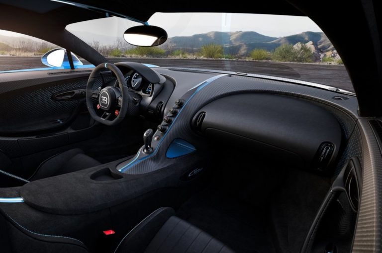 Bugatti Chiron Pur Sport 2020: immagini ufficiali