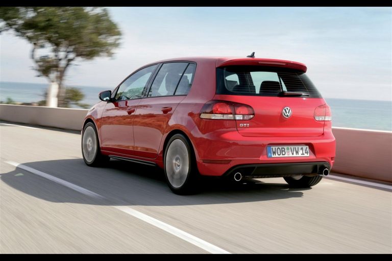Volkswagen Golf GTI 1976-2020: la storia nelle immagini