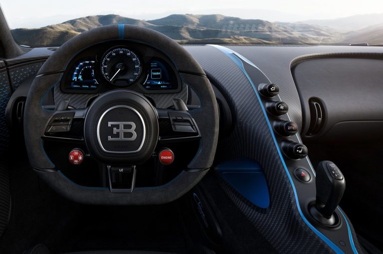 Bugatti Chiron Pur Sport 2020: immagini ufficiali