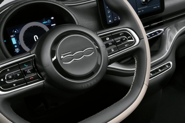 Fiat 500e: immagini ufficiali