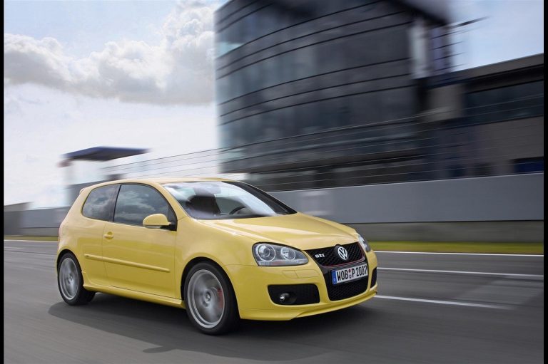 Volkswagen Golf GTI 1976-2020: la storia nelle immagini